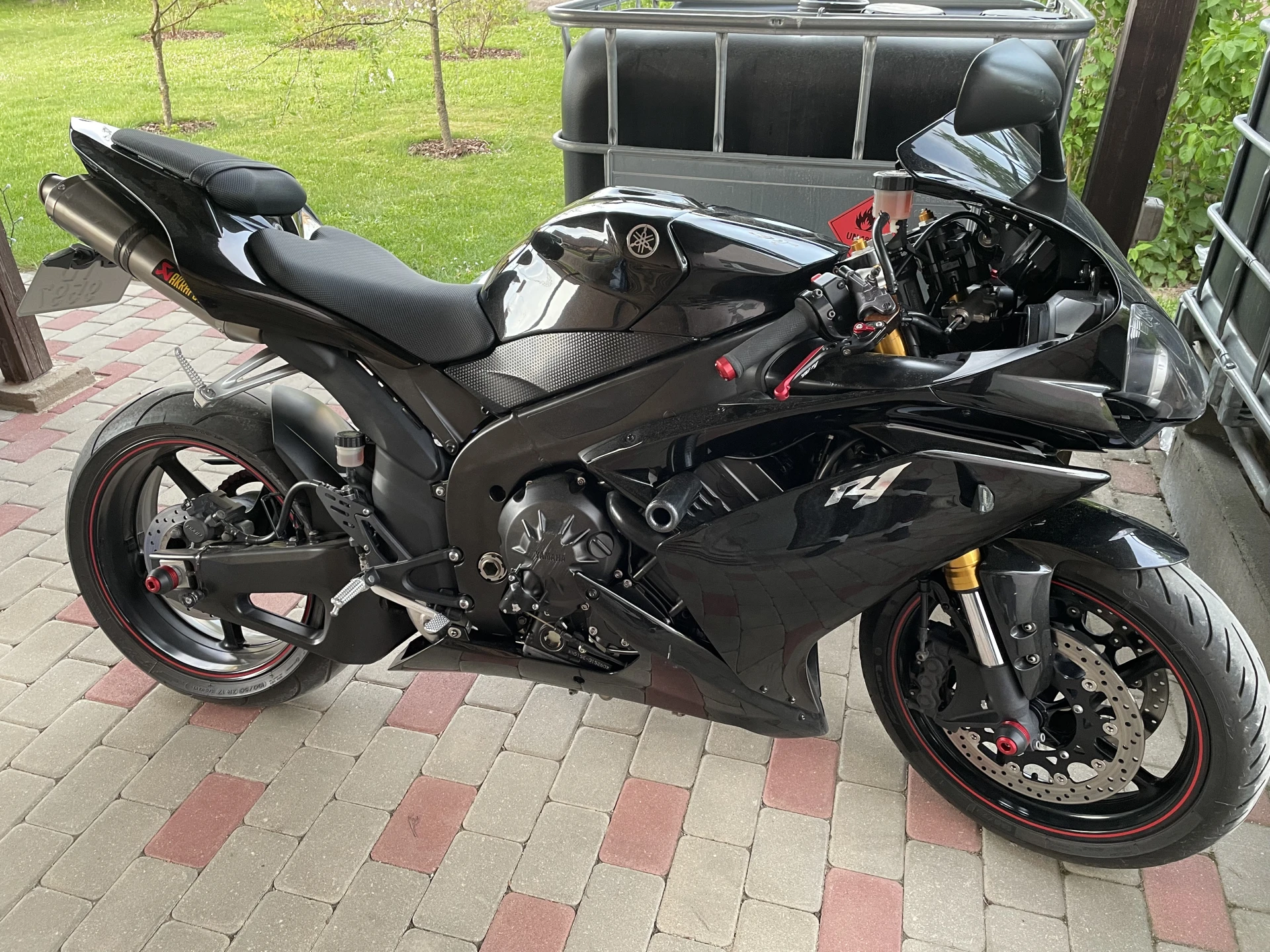 Yamaha R1