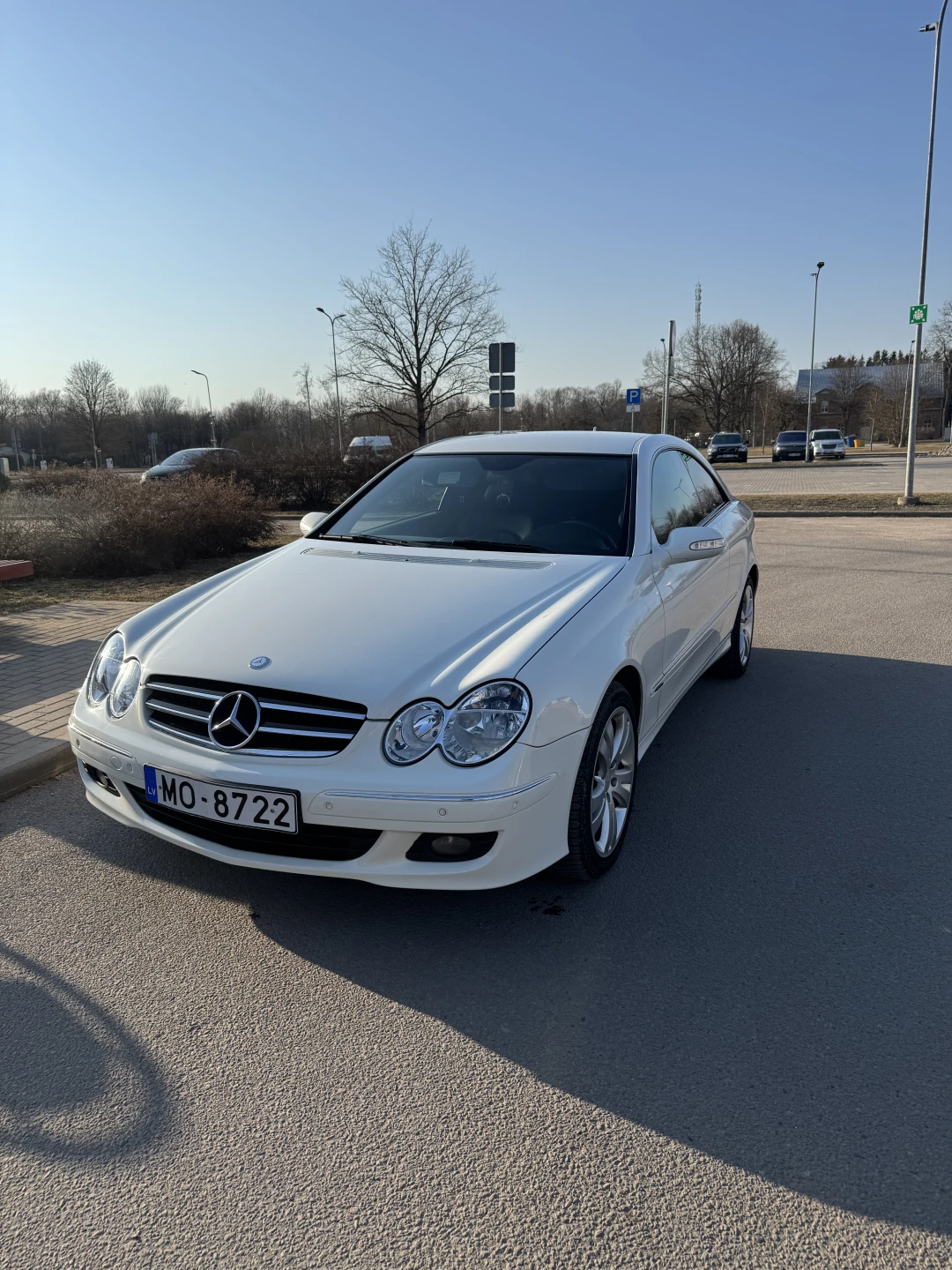 Mercedes-Benz CLK320