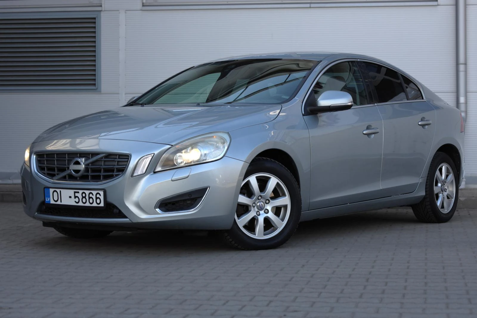 Volvo S60