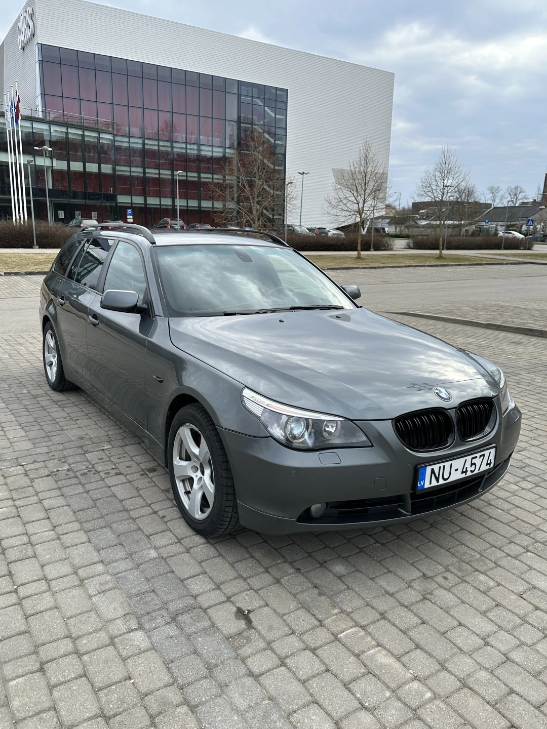 BMW 530