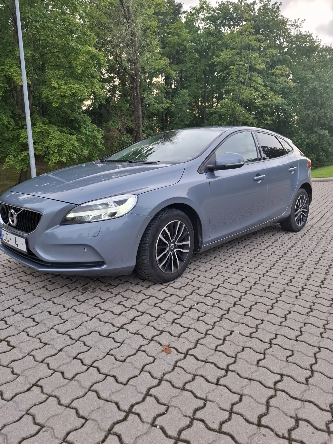 Volvo V40