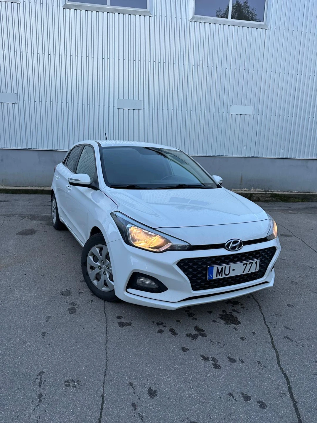 Hyundai i20