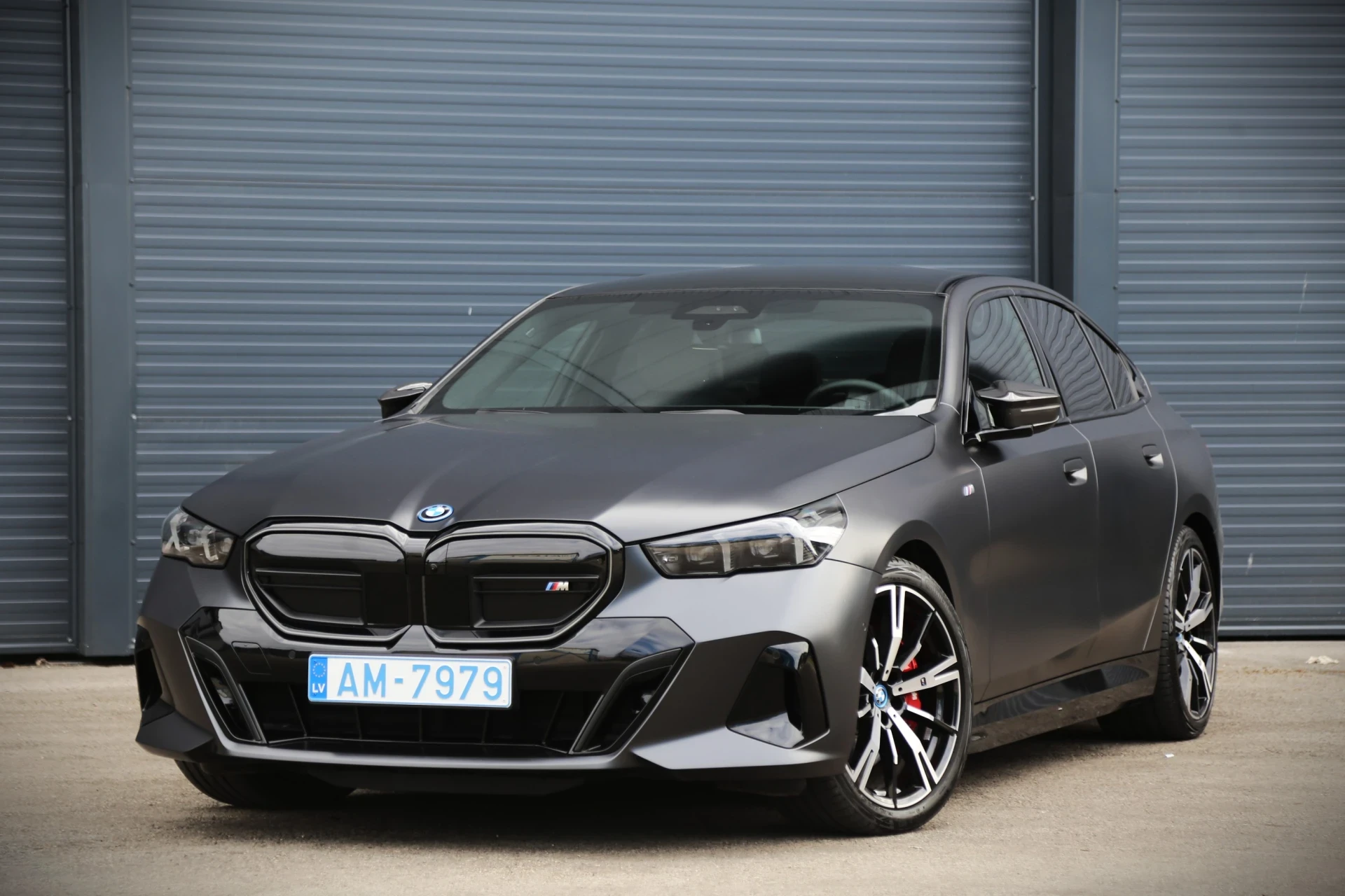 BMW i5