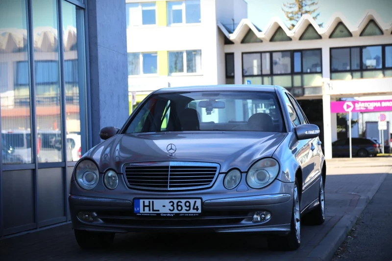 Mercedes-Benz E270