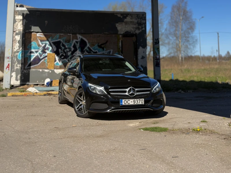 Mercedes-Benz 220