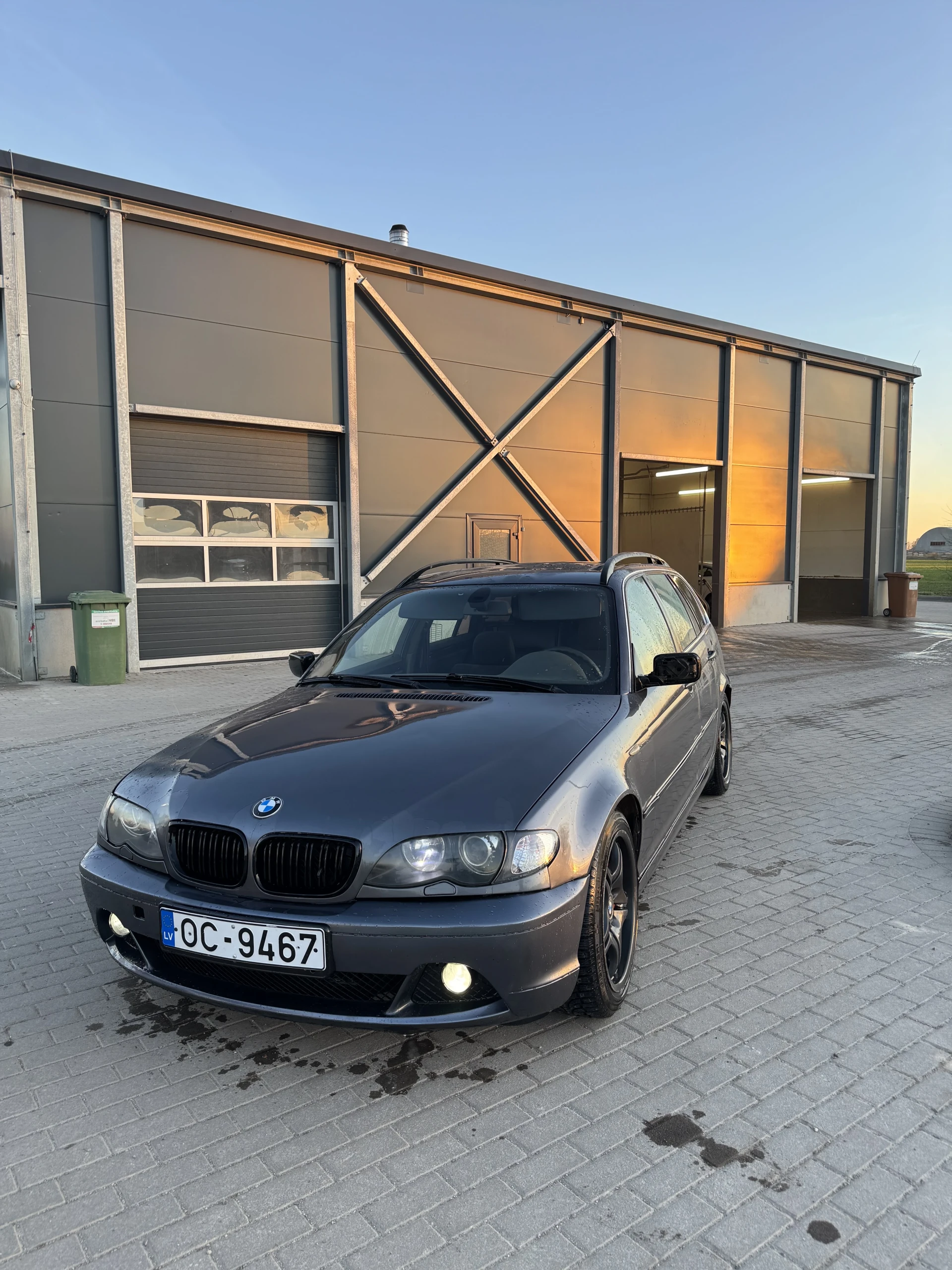 BMW 330