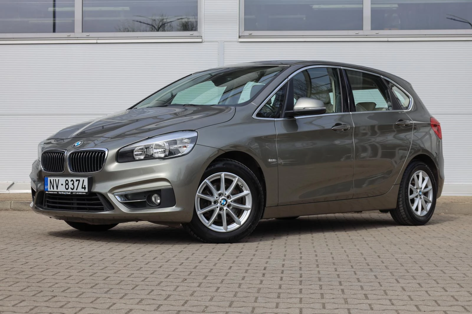 BMW 218