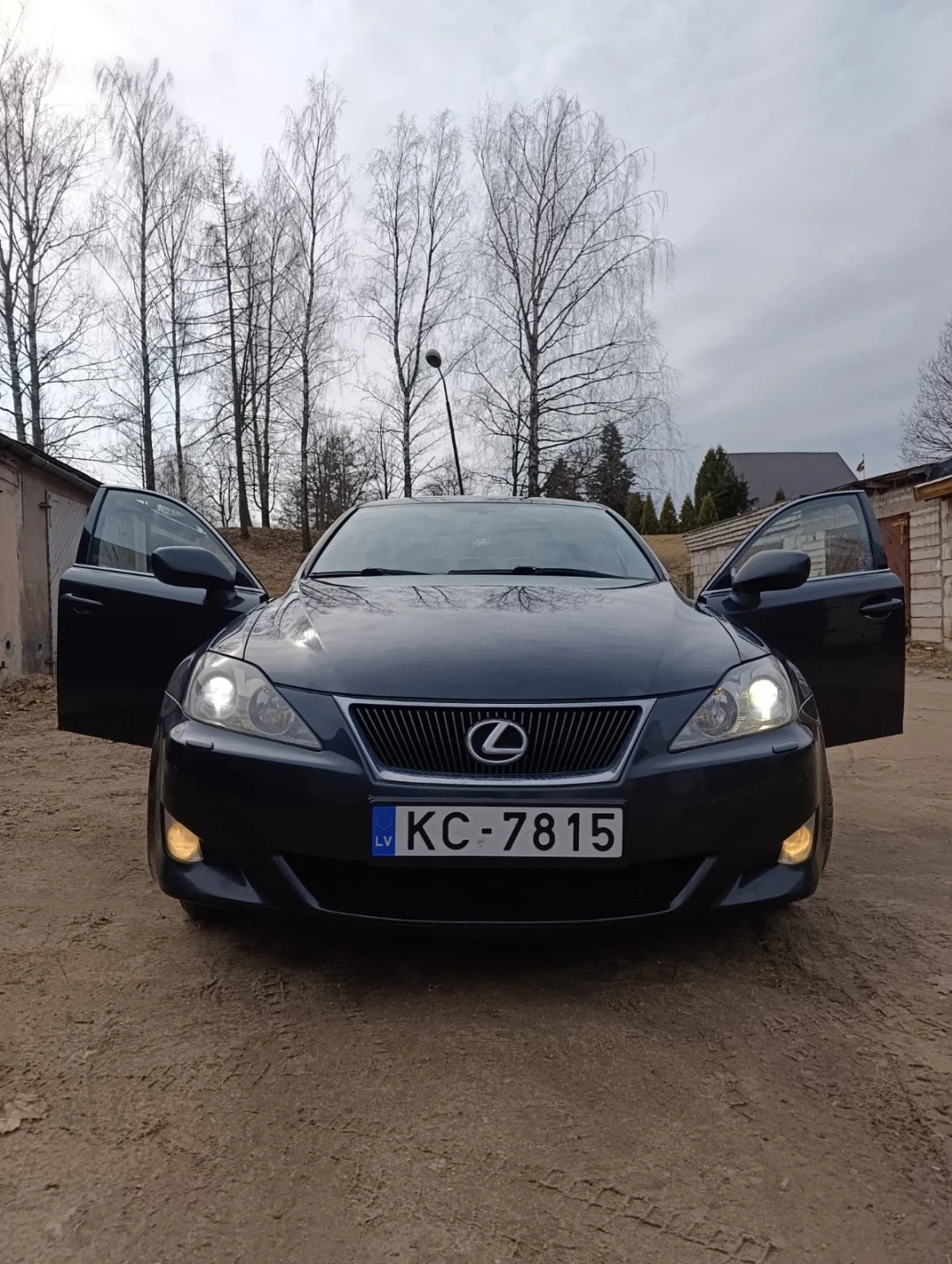 Lexus IS 220