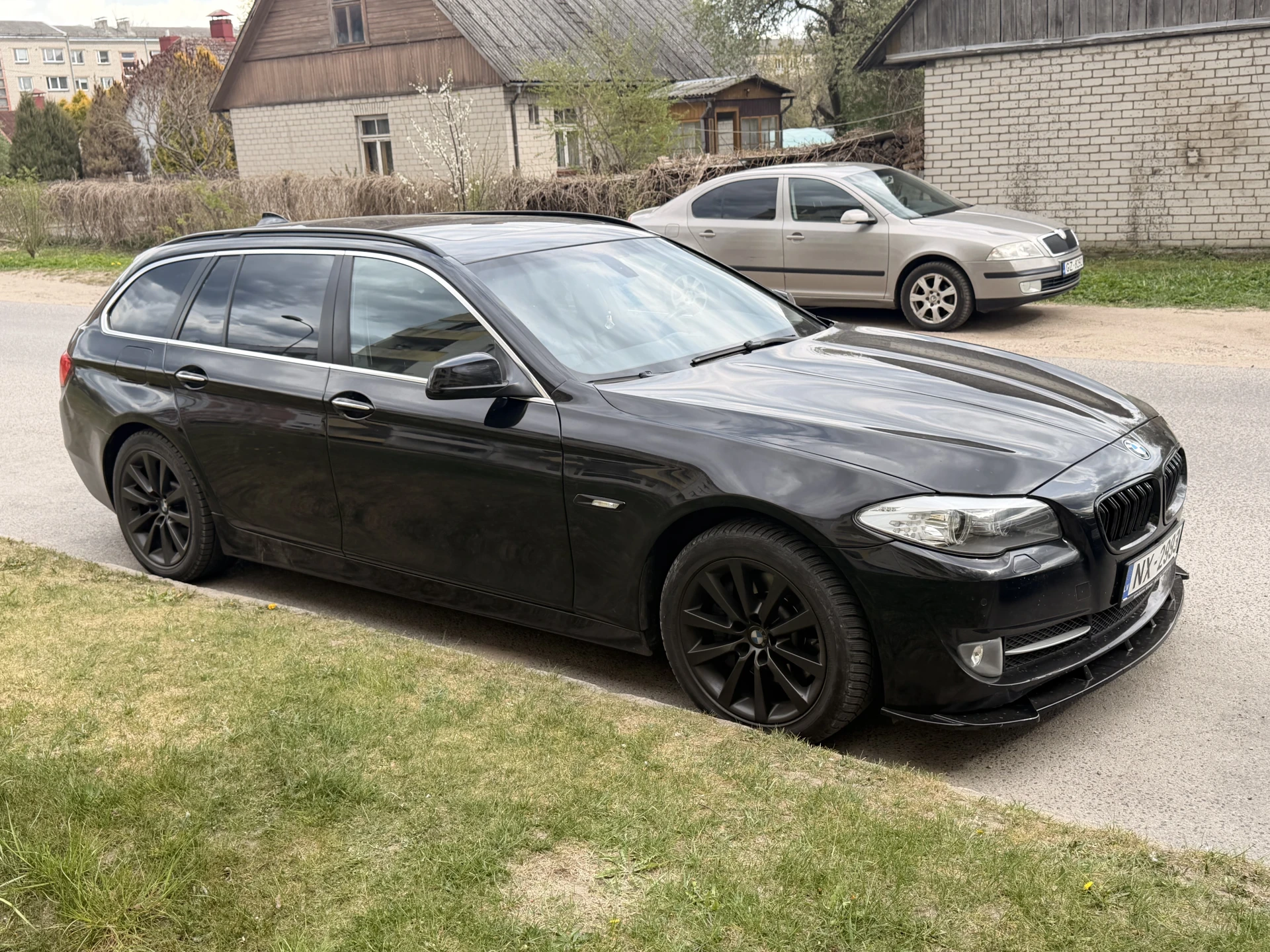 BMW 525