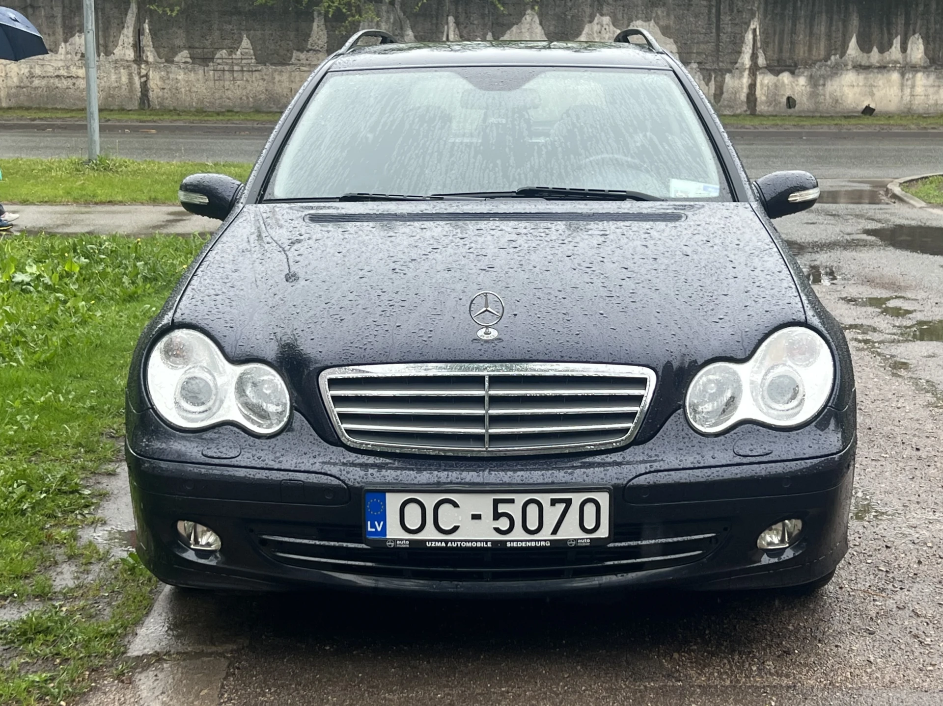 Mercedes-Benz C200
