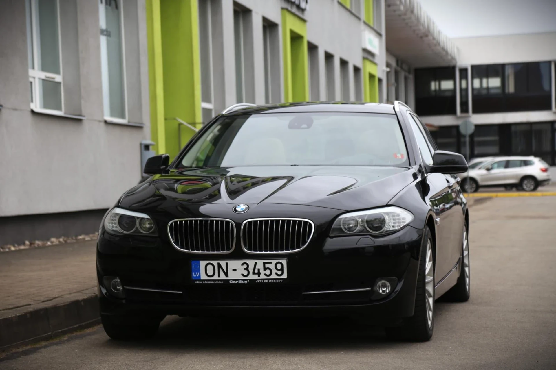BMW 525