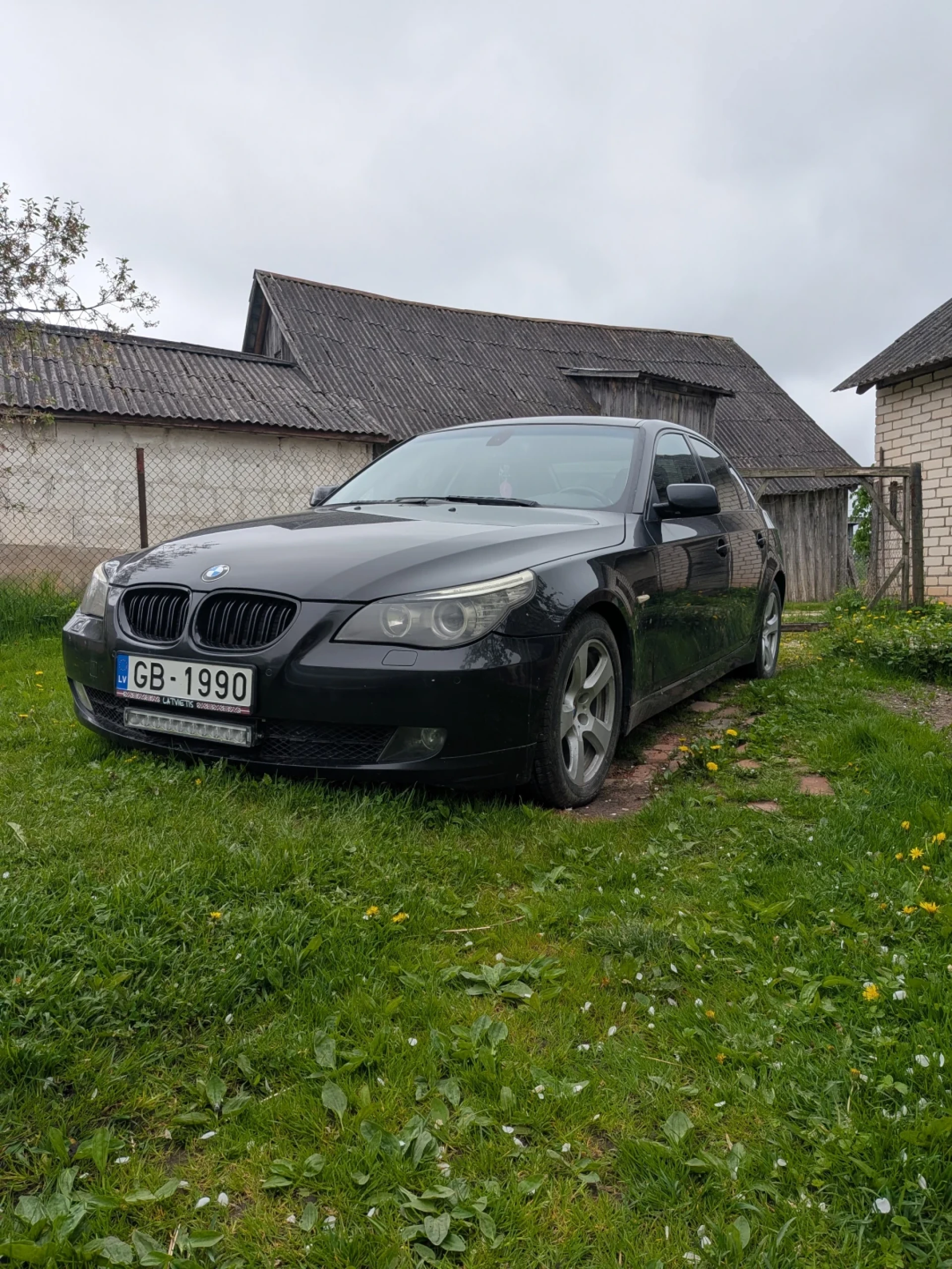 BMW 525