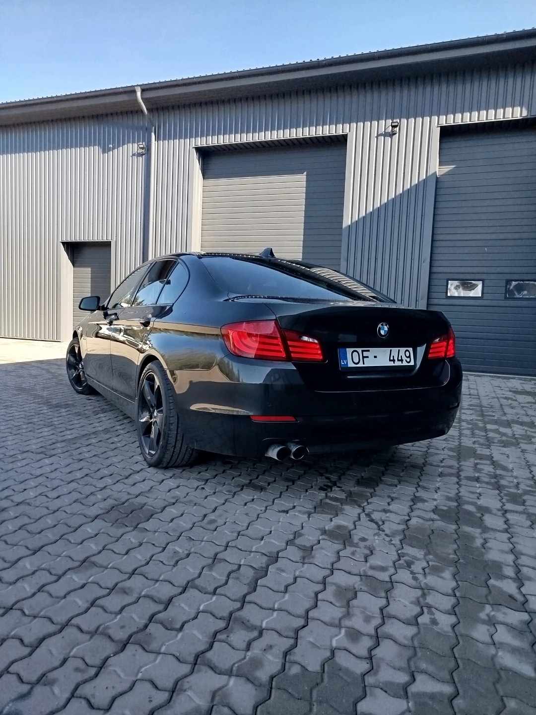 BMW 525