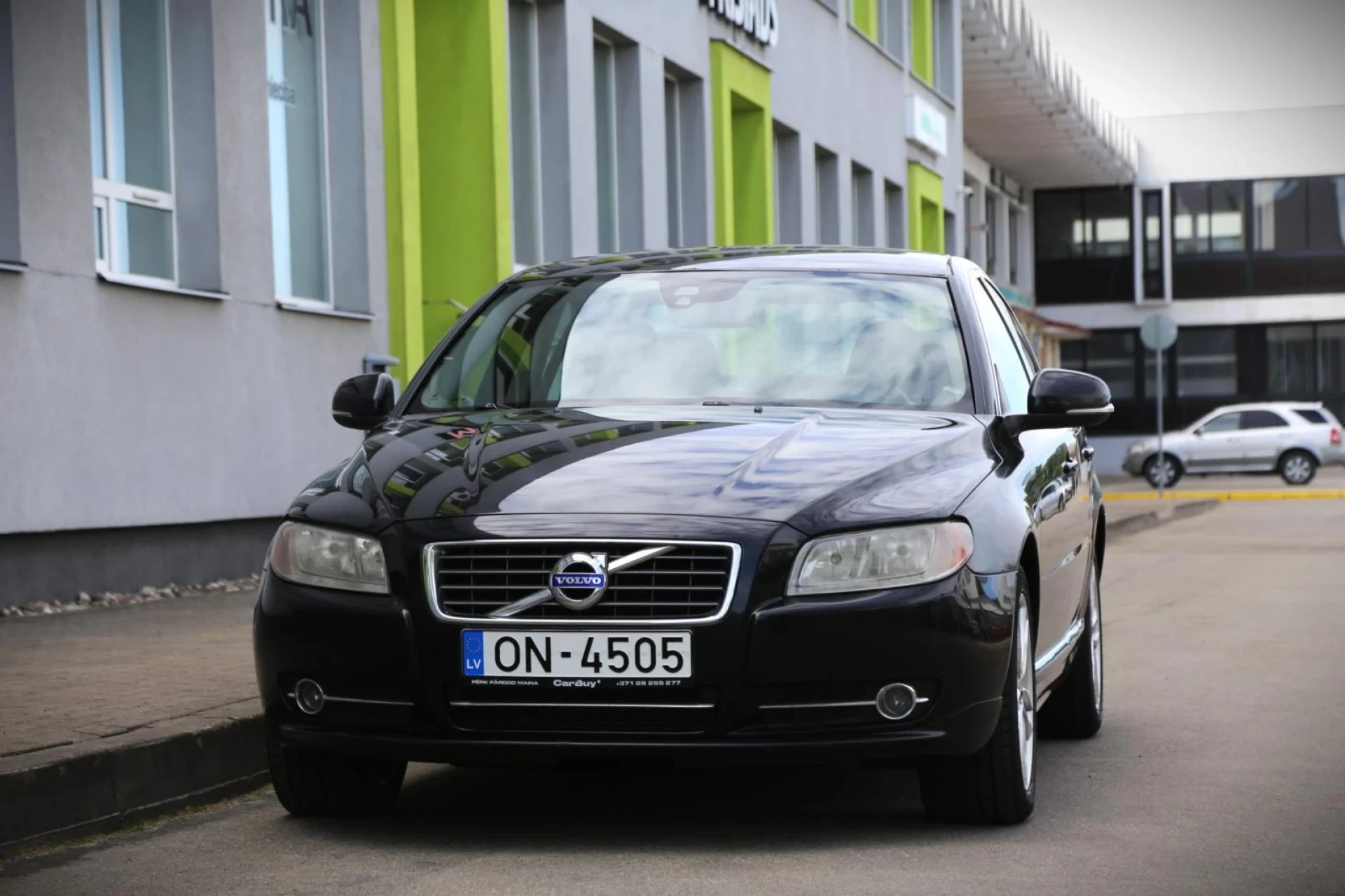 Volvo S80