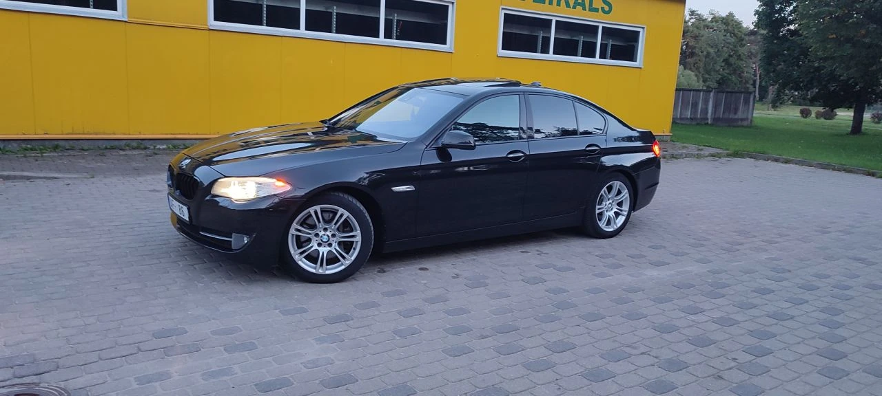 BMW 530