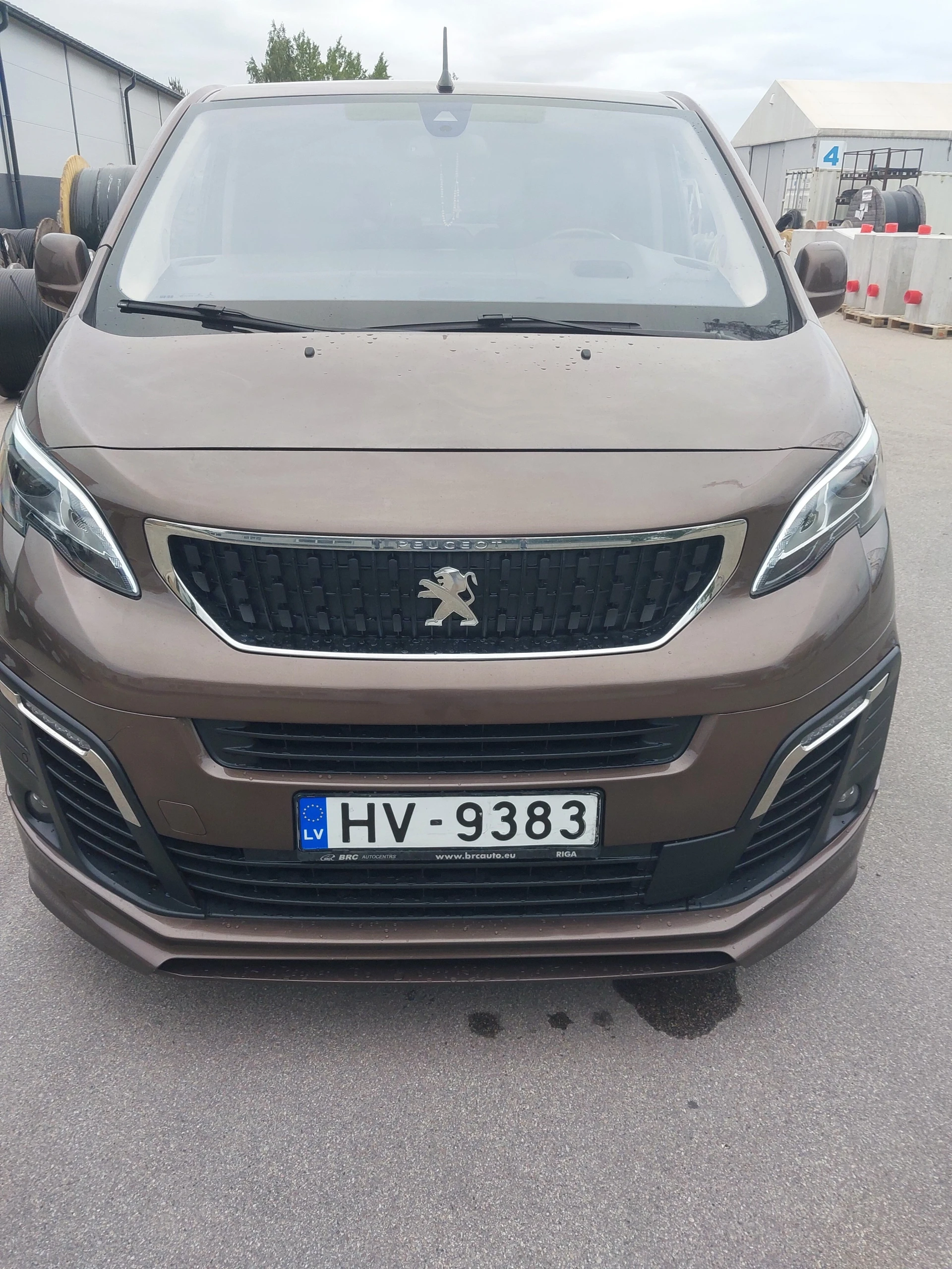 Peugeot Traveller