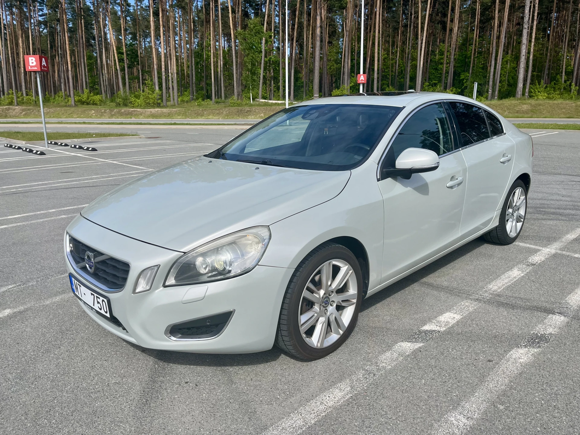 Volvo S60