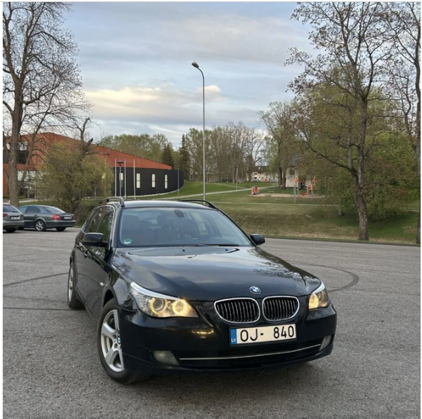BMW 525