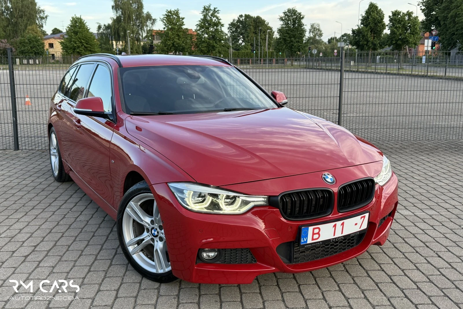 BMW 320