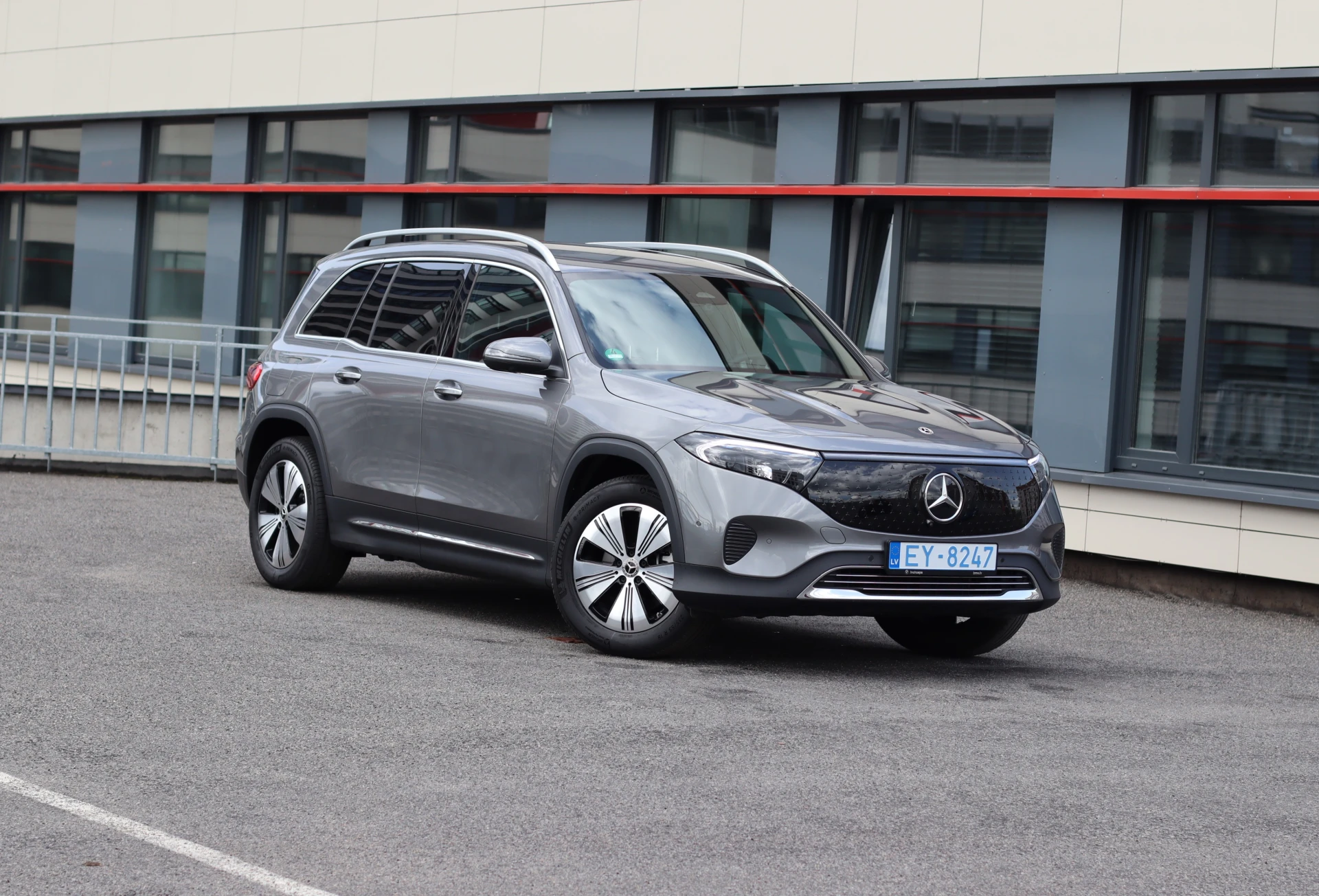 Mercedes-Benz EQB