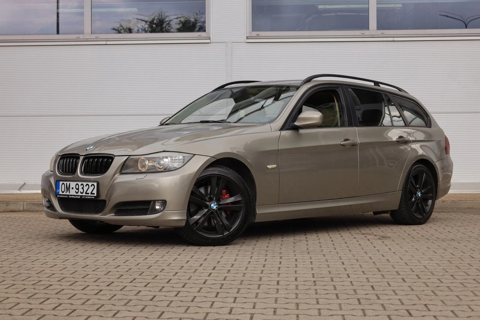 BMW 320