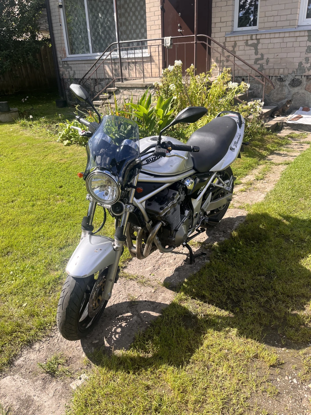 Suzuki GS