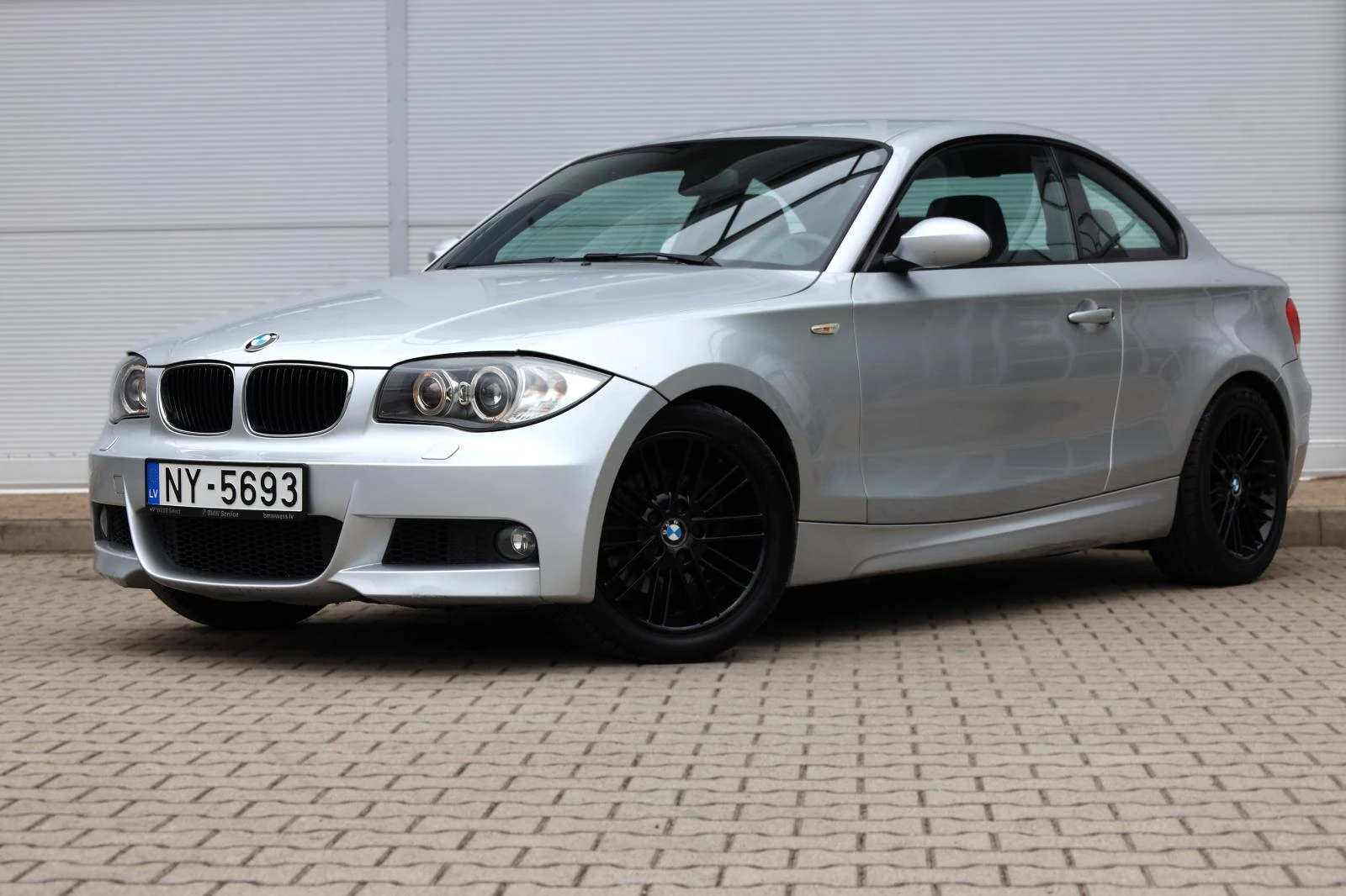 BMW 120