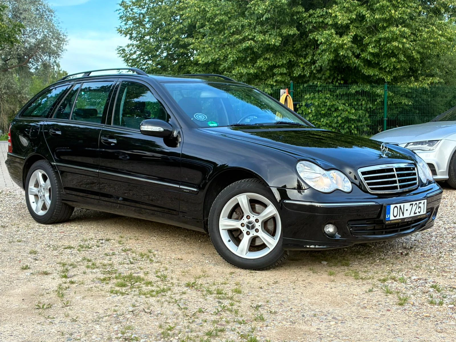 Mercedes-Benz C220