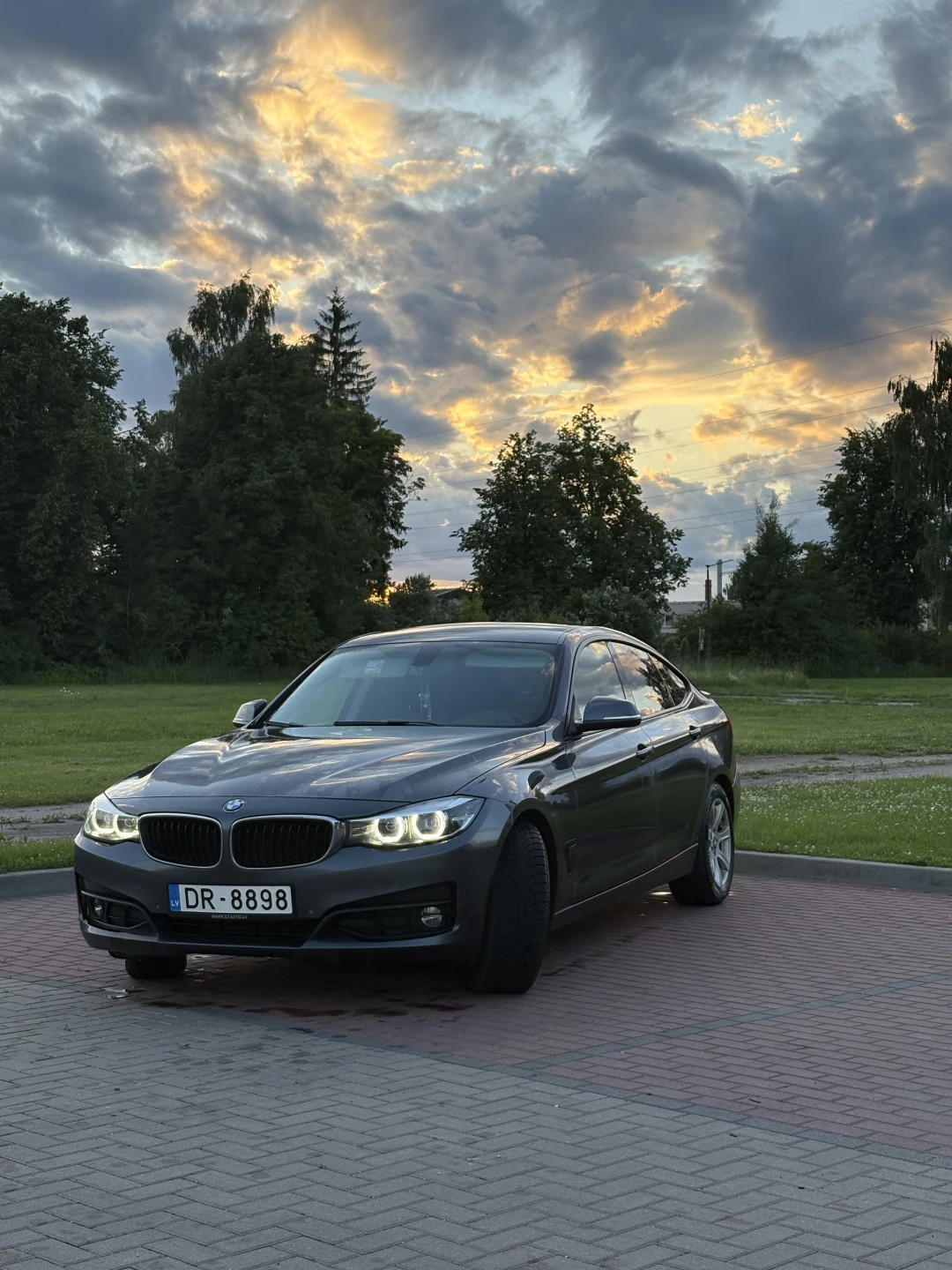 BMW 318 Gran Turismo