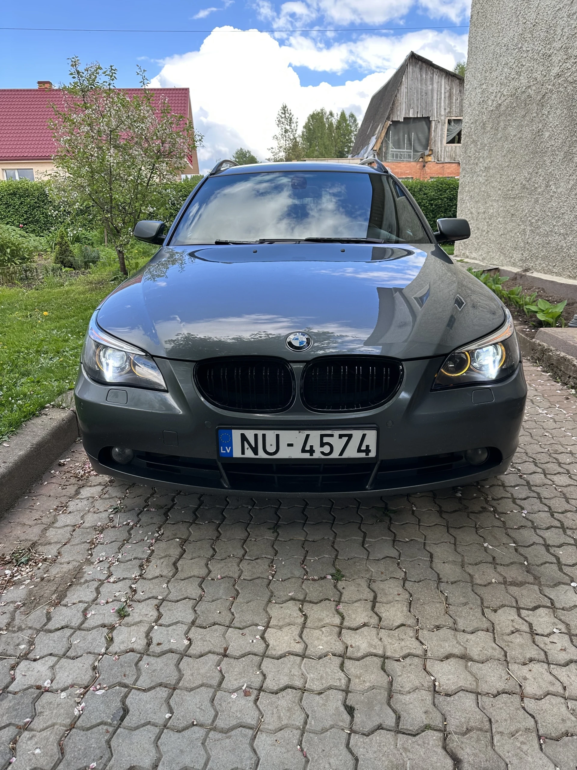 BMW 530