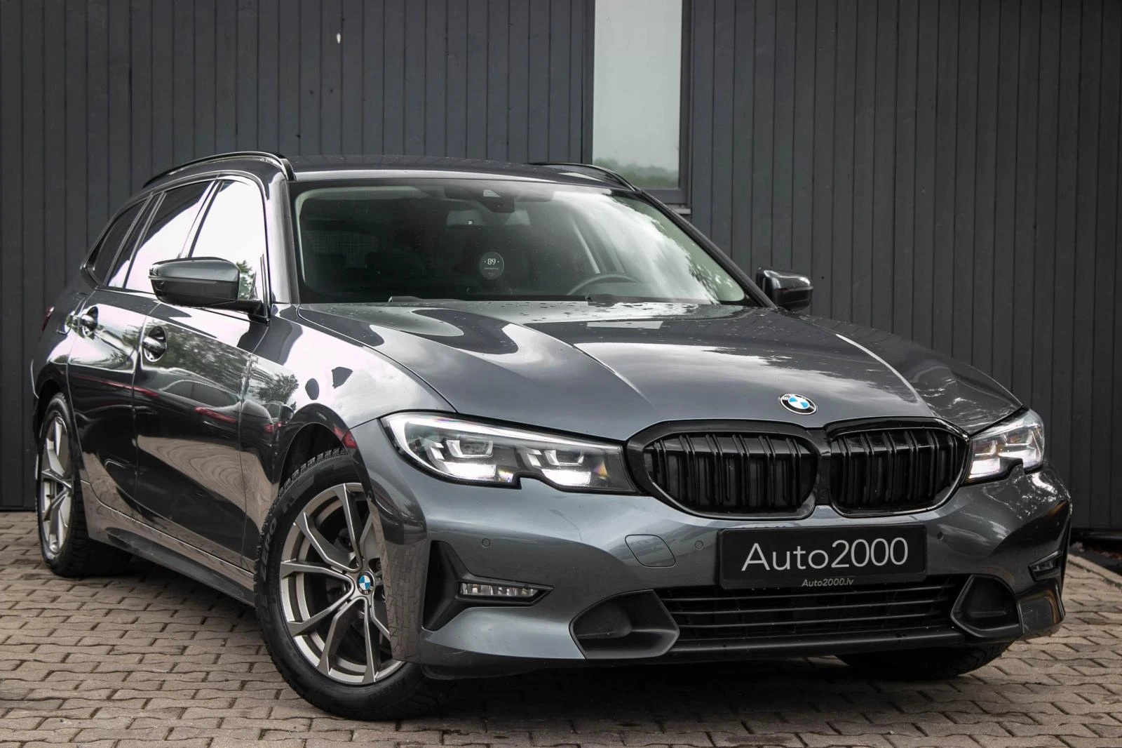 BMW 320