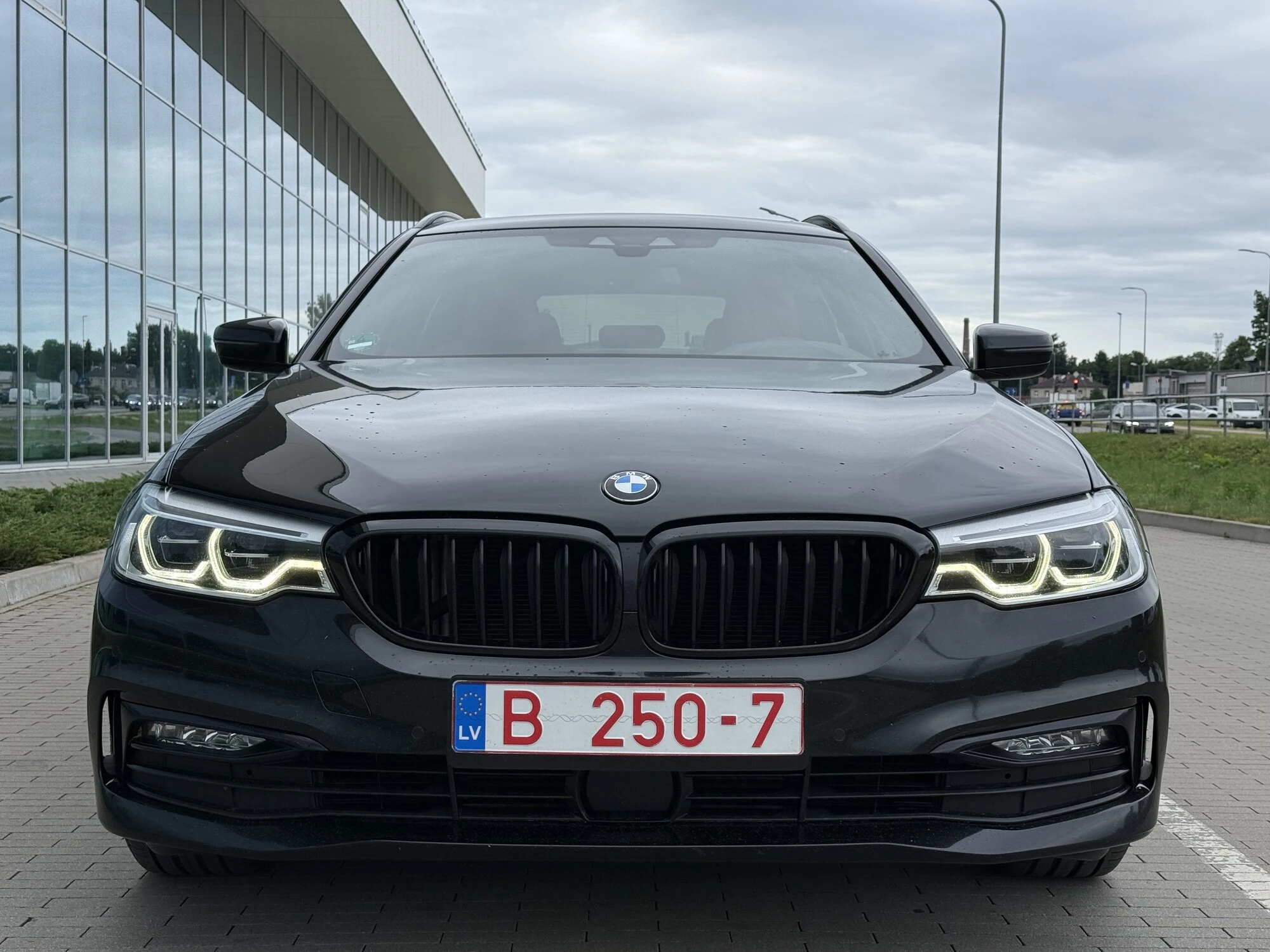 BMW 530
