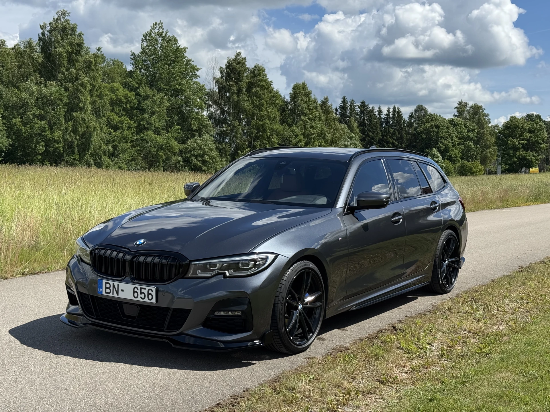 BMW 330