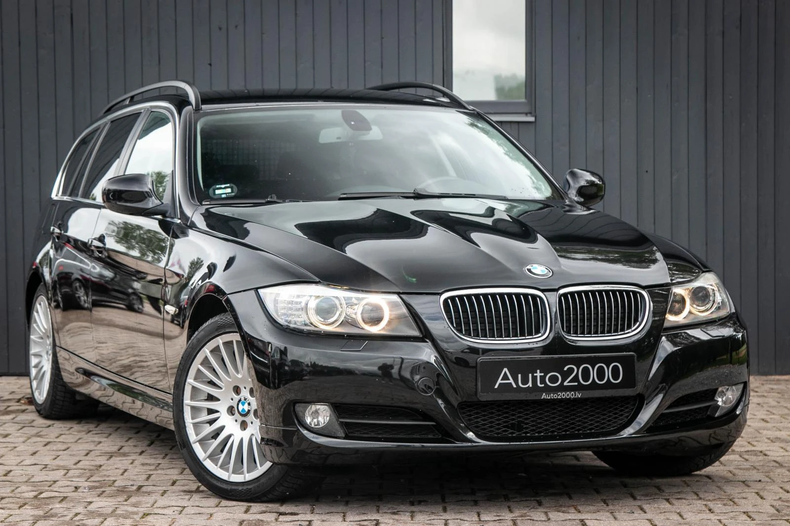 BMW 330