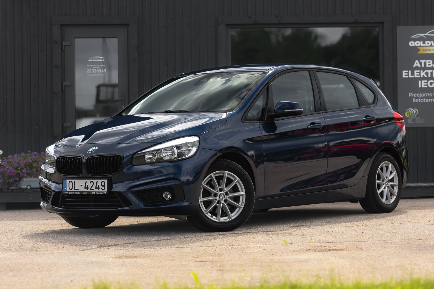 BMW 218