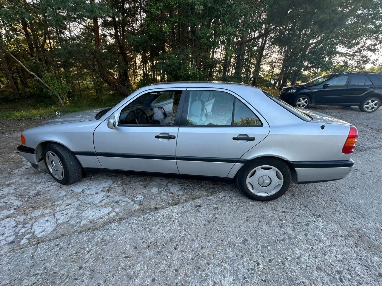 Mercedes-Benz C180