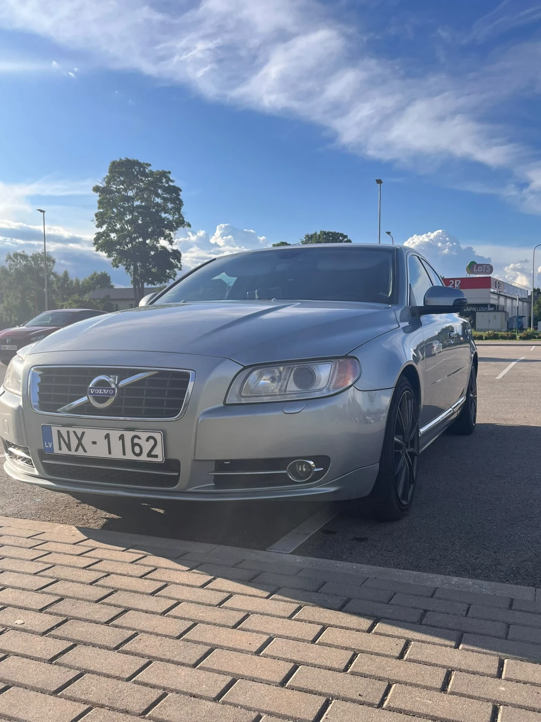 Volvo S80