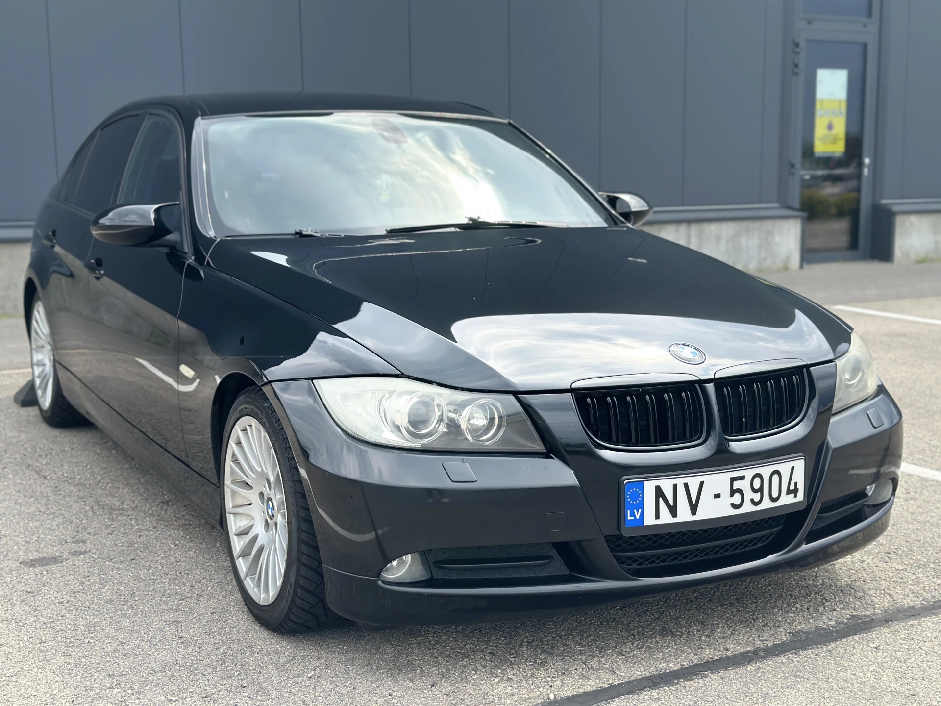 BMW 320