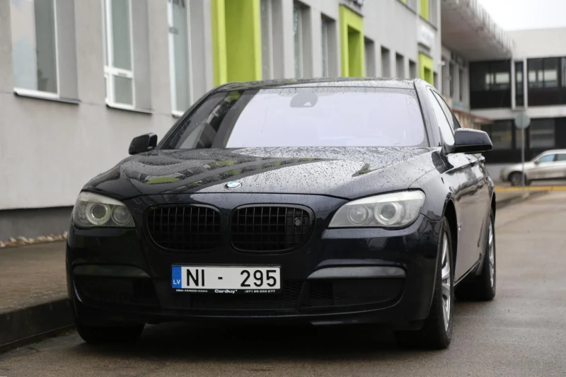 BMW 740