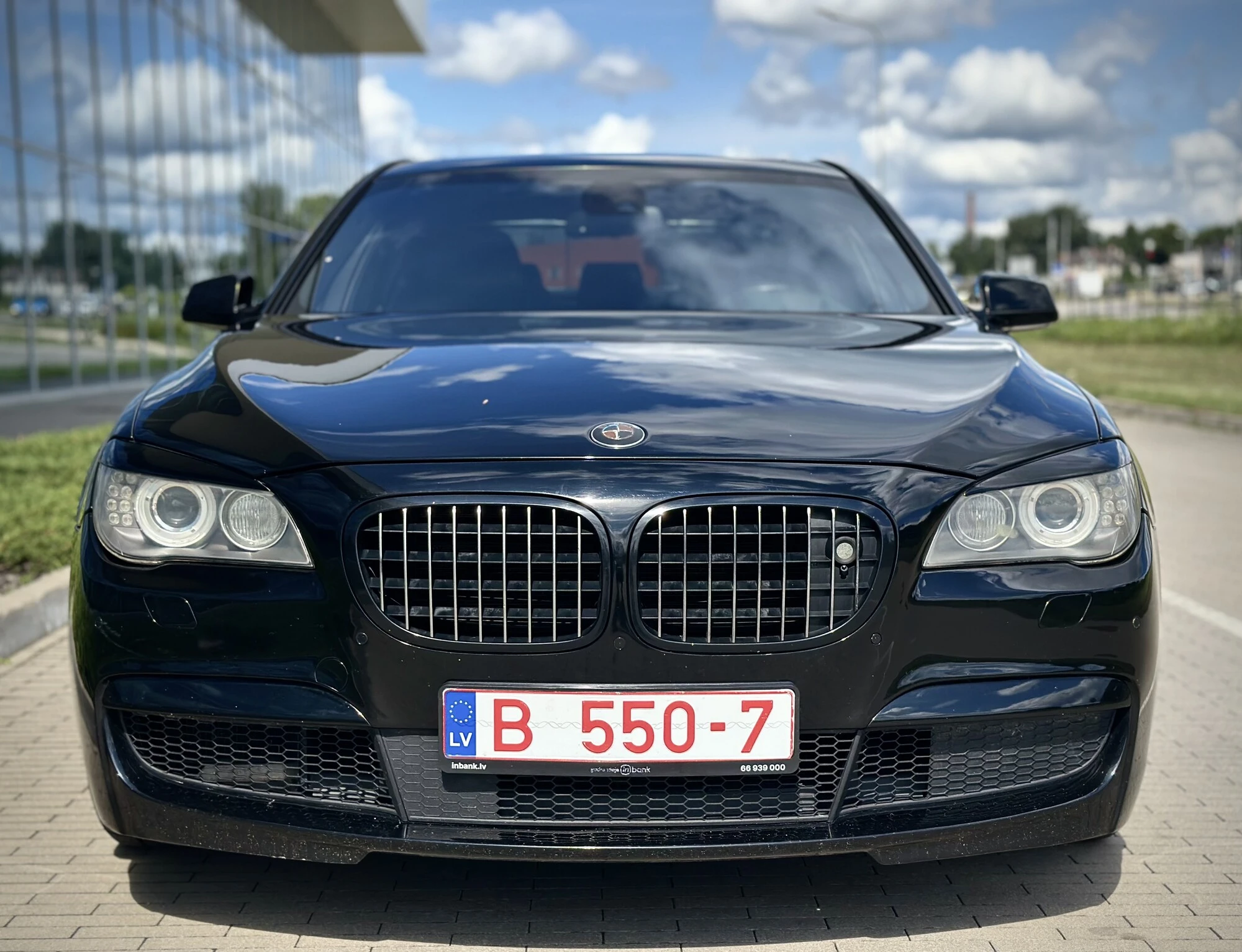 BMW 740