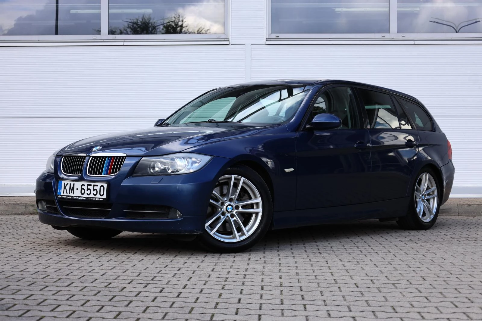 BMW 330