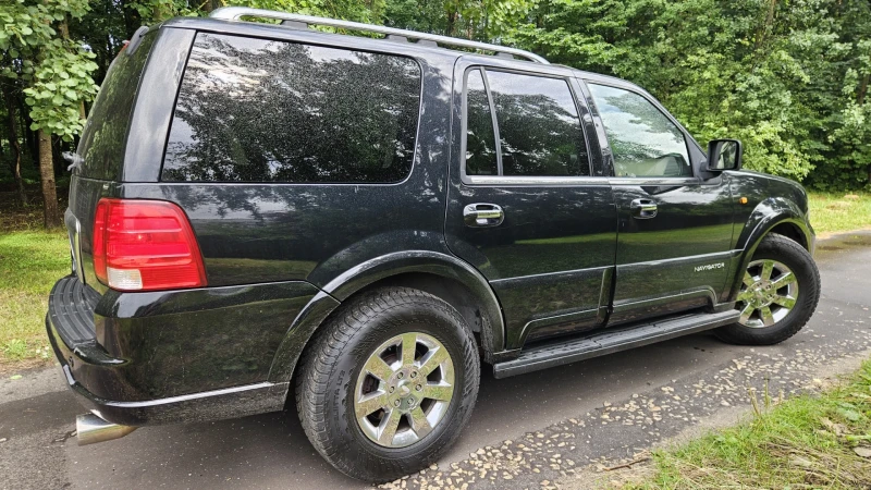 Lincoln Navigator