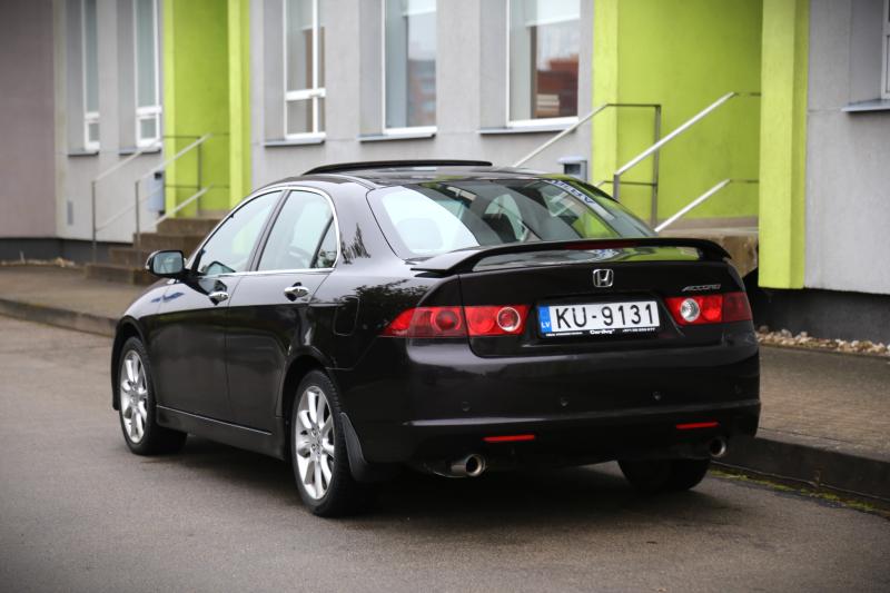 Honda - Accord - pic5
