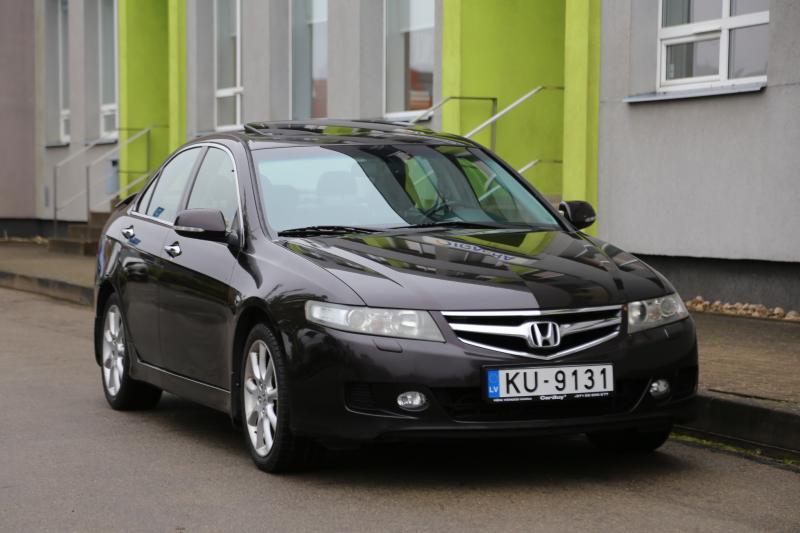Honda - Accord - pic4