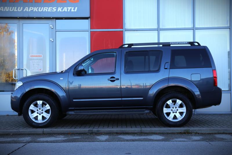 Nissan - Pathfinder - pic2
