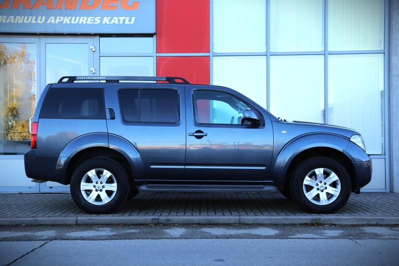 Nissan - Pathfinder - pic3