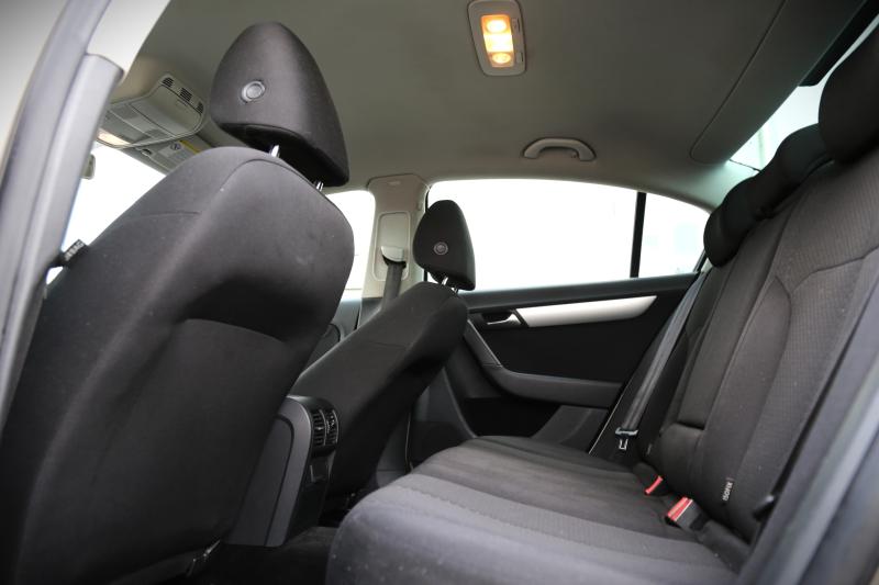 Volkswagen - Passat - pic14