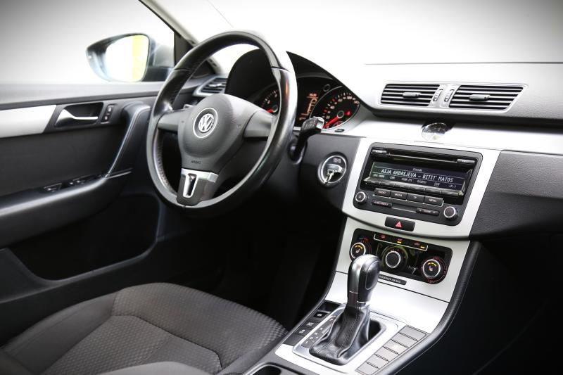 Volkswagen - Passat - pic15