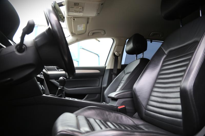 Volkswagen - Passat - pic23