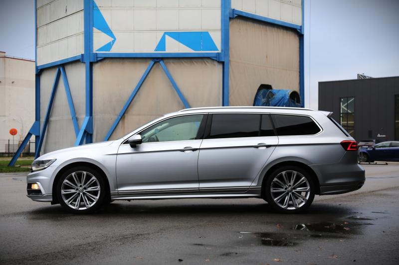 Volkswagen - Passat - pic2